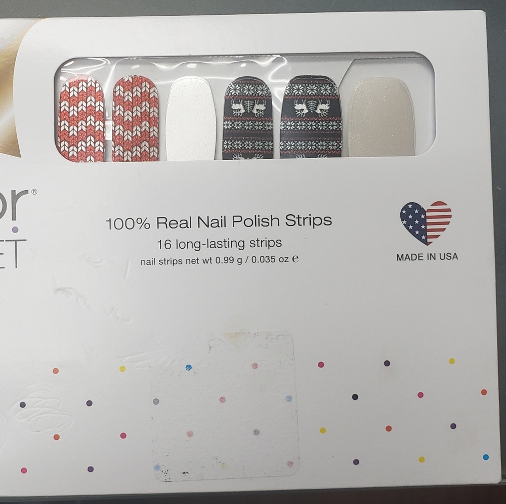 Color Street Fleece on Earth